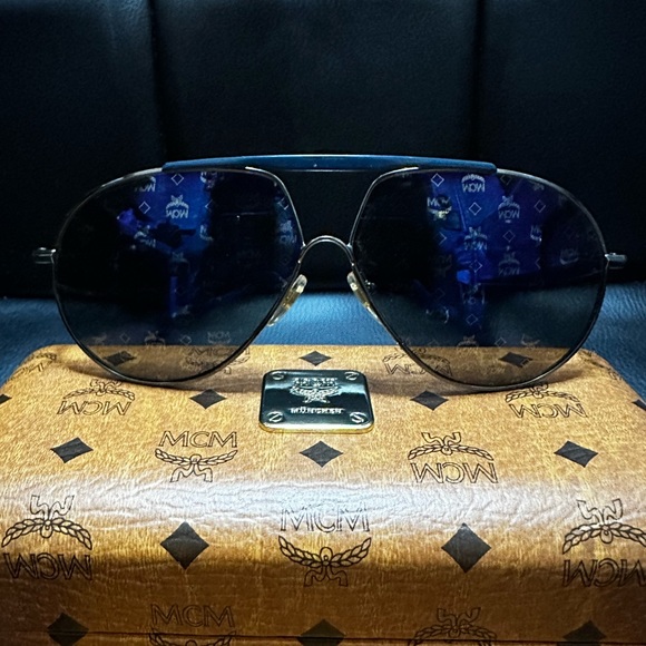 Brand New! Mcm Women’s Blue Aviator Mirrored Sunglasses - Picture 3 of 6